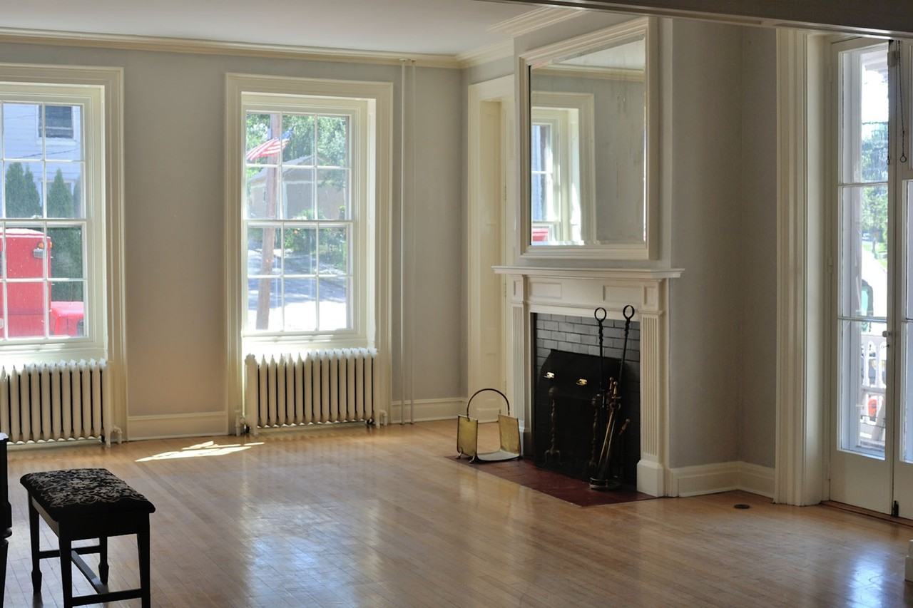 253 Main St - Photo 3 of 20