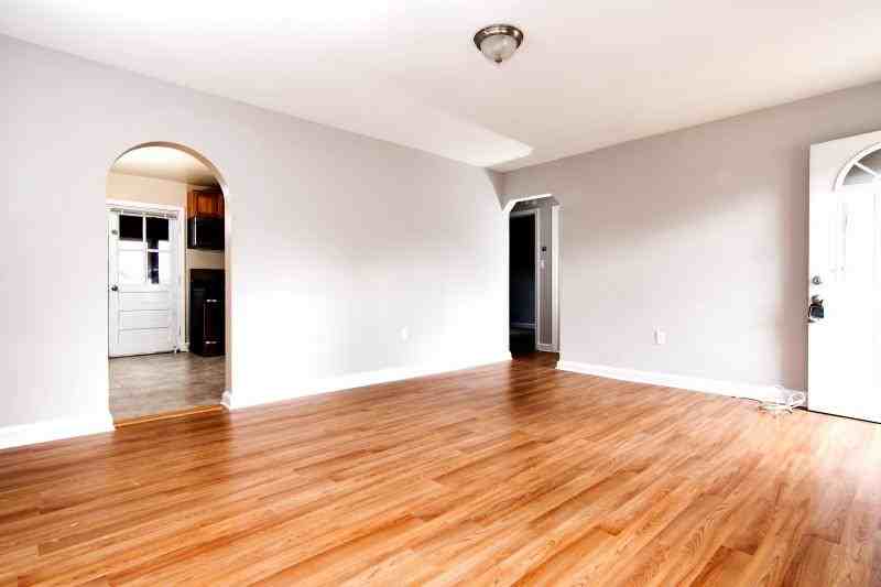 8409 Potomac Ave - Photo 2 of 18