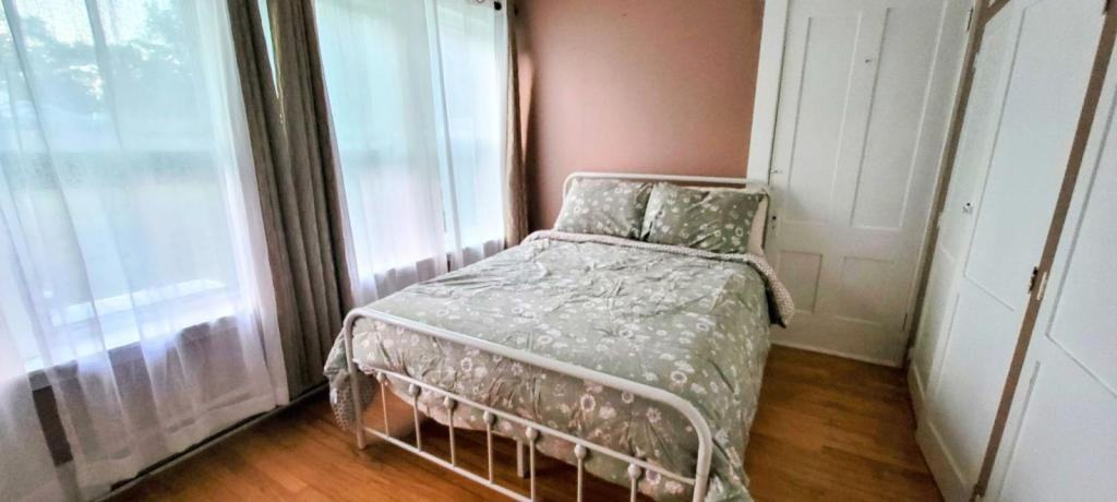 178 Meriden Rd #1 - Photo 3 of 26