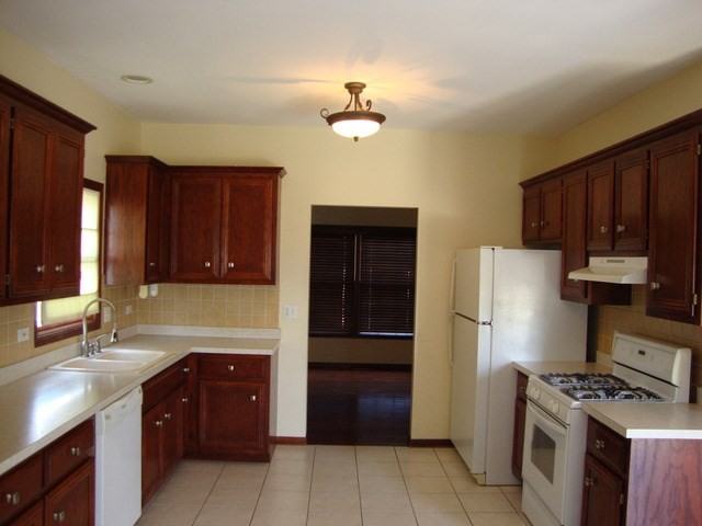 211 Glen Mor Dr - Photo 3 of 15