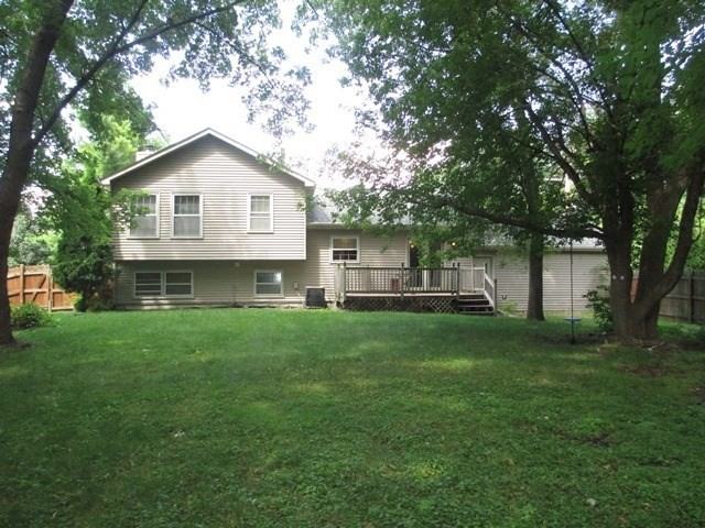 124 Maple Ave - Photo 2 of 18