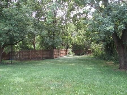 124 Maple Ave - Photo 3 of 18