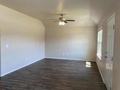 2204 Brown Bear Ln - Photo 2 of 10