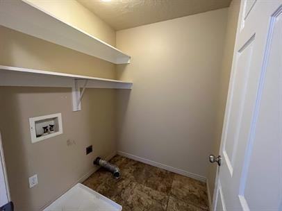 866 N Sapphire St #1 - Photo 3 of 50