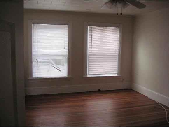 127 Tarrytown Rd - Photo 3 of 4