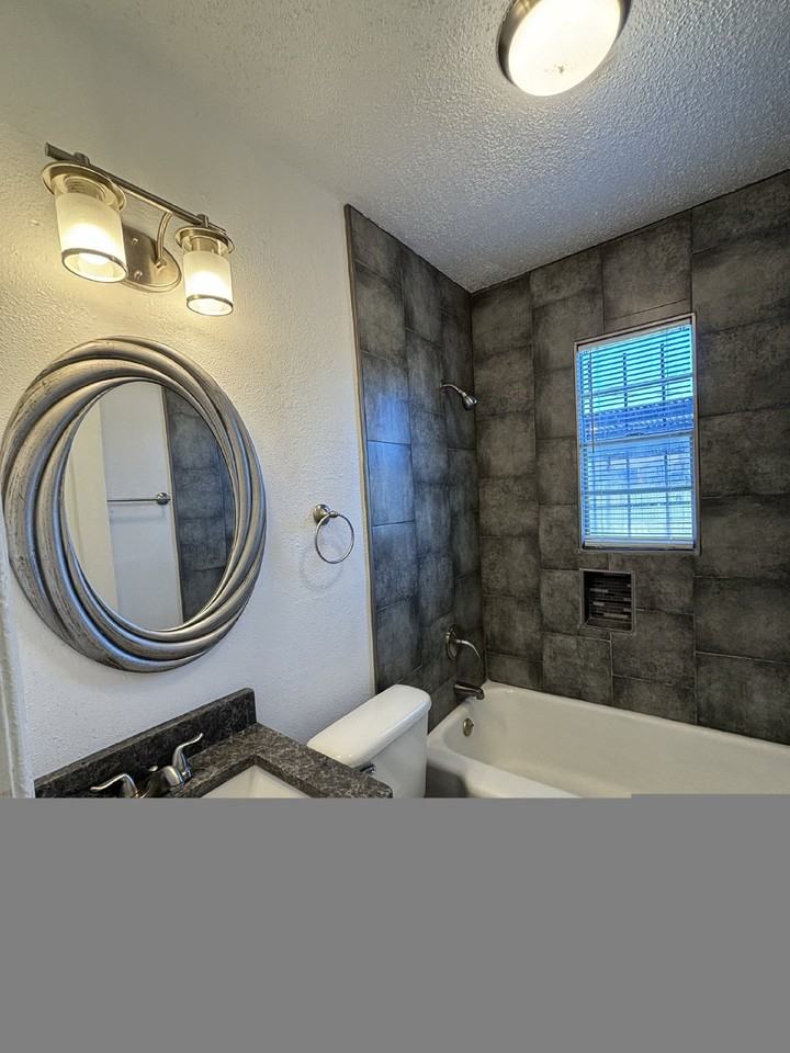 2641 Canberra Ct - Photo 2 of 17