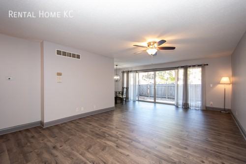 8738 Metcalf Ave - Photo 3 of 17