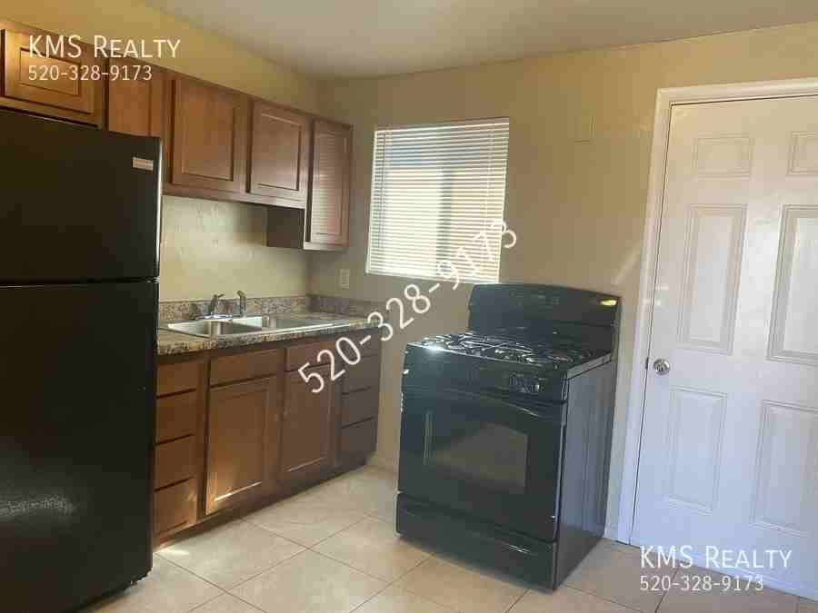 2828 N Fontana Ave - Photo 3 of 8