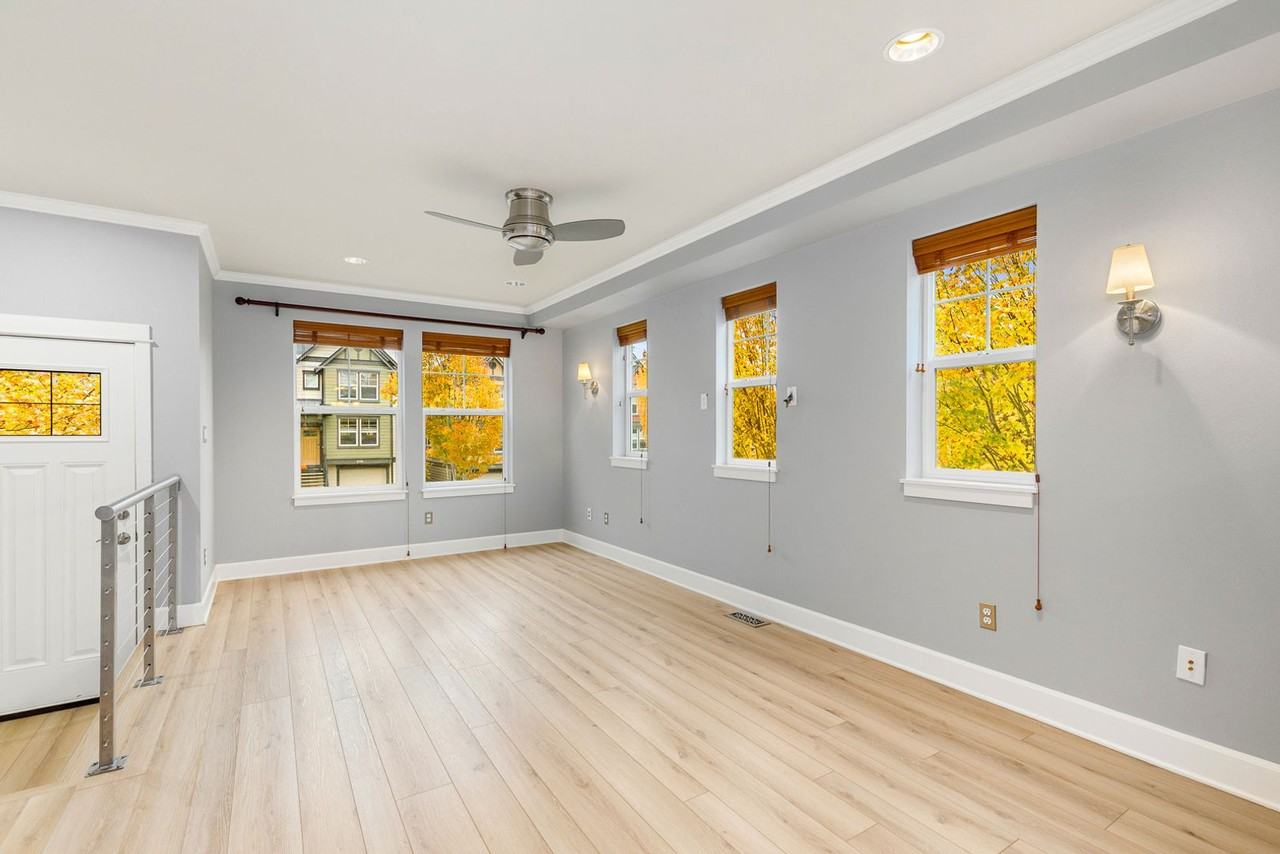 2701 Sw Sylvan Heights Dr - Photo 3 of 17