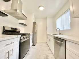 7010 Lanewood Ave #205 - Photo 1 of 1