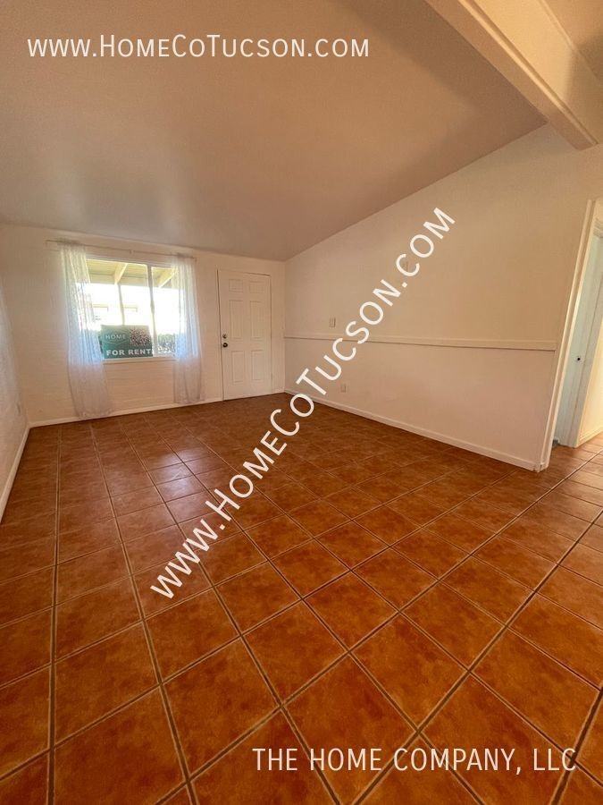 929 W 6th Ave - Photo 2 of 16