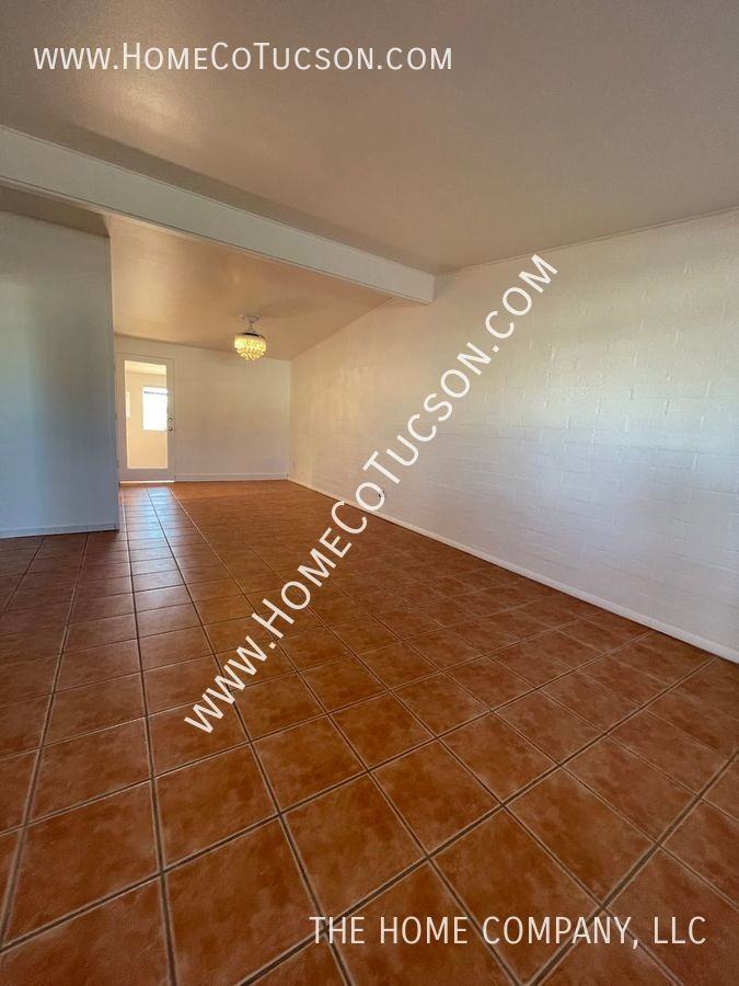 929 W 6th Ave - Photo 3 of 16