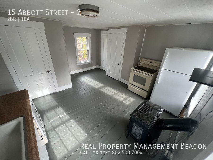 15 Abbott St #2 - Photo 2 of 9