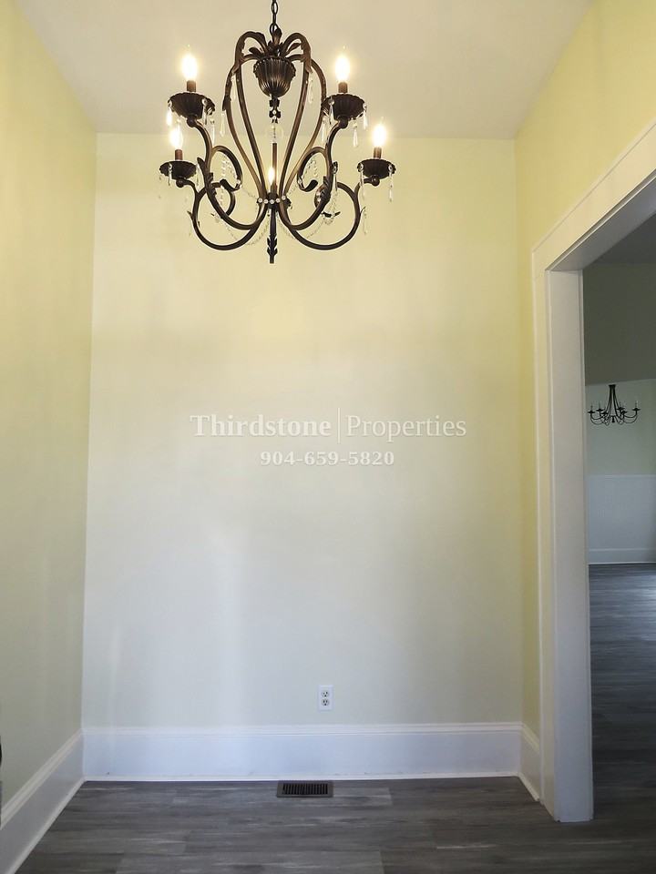 212 E 6th St - Photo 2 of 27