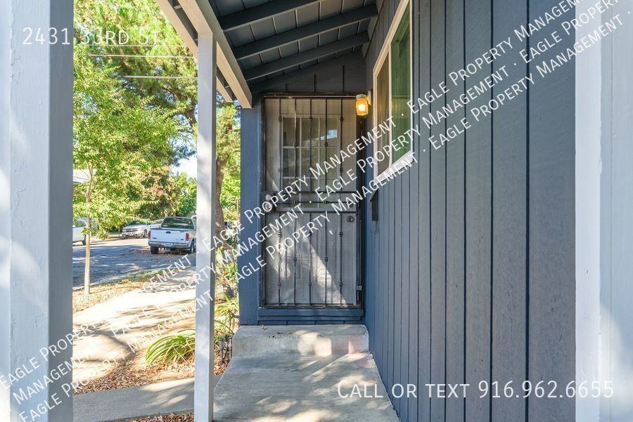 2431 33rd St #2431 - Photo 2 of 17