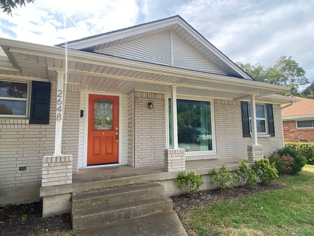 2648 Sharpview Ln - Photo 2 of 27