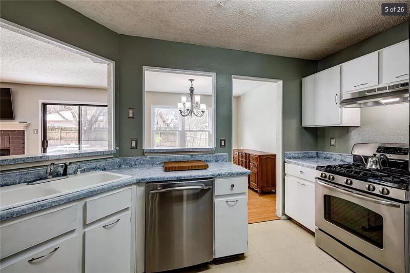 1102 Greenbriar Loop - Photo 2 of 26