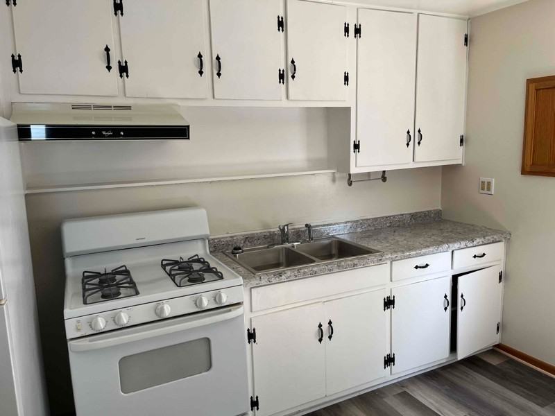 302 S East St - Photo 3 of 7