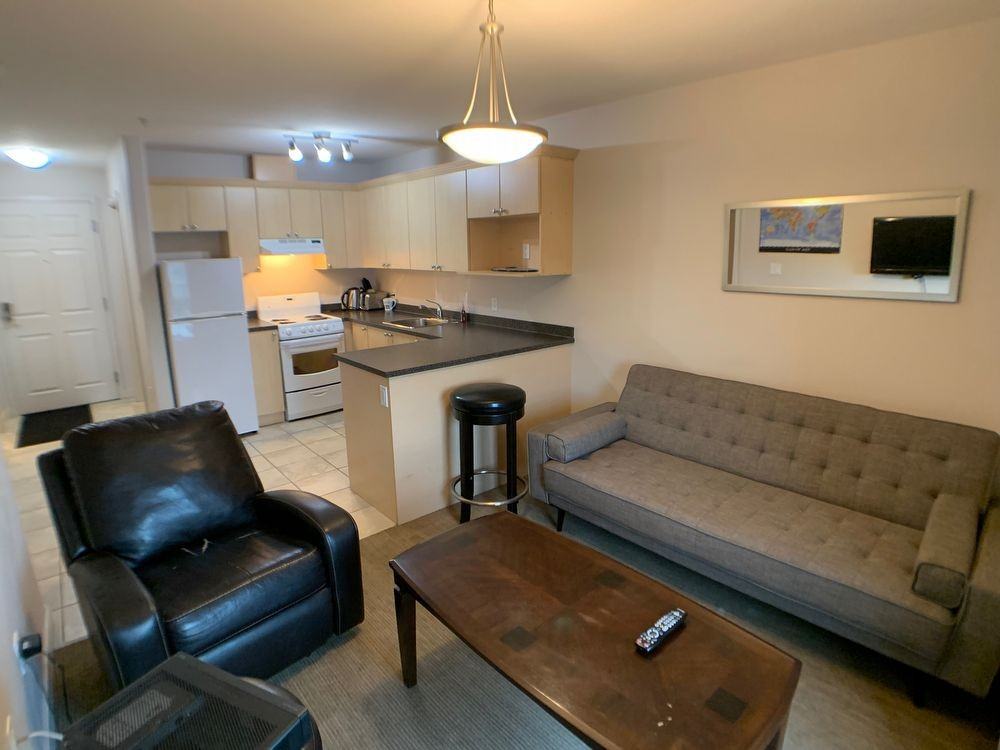 8528 620-8528 Manning Ave - Photo 2 of 9