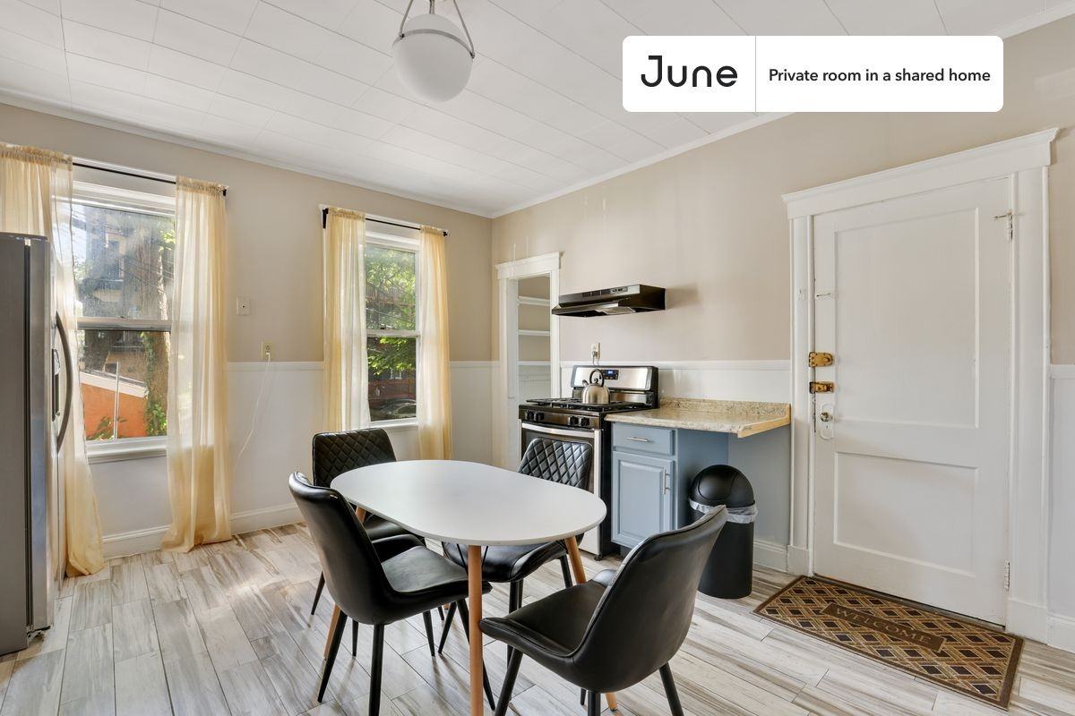 61 Lithgow St #D - Photo 7 of 16