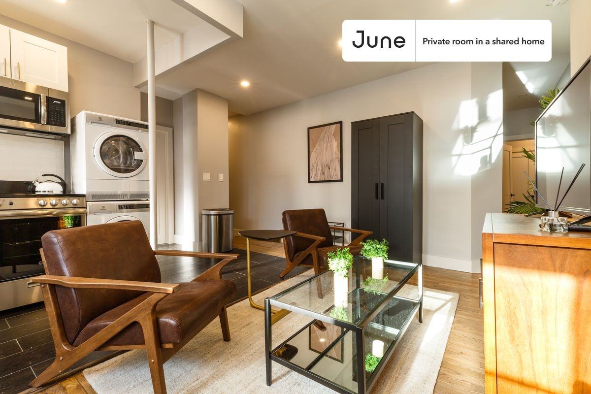 3139 Broadway #B - Photo 6 of 12