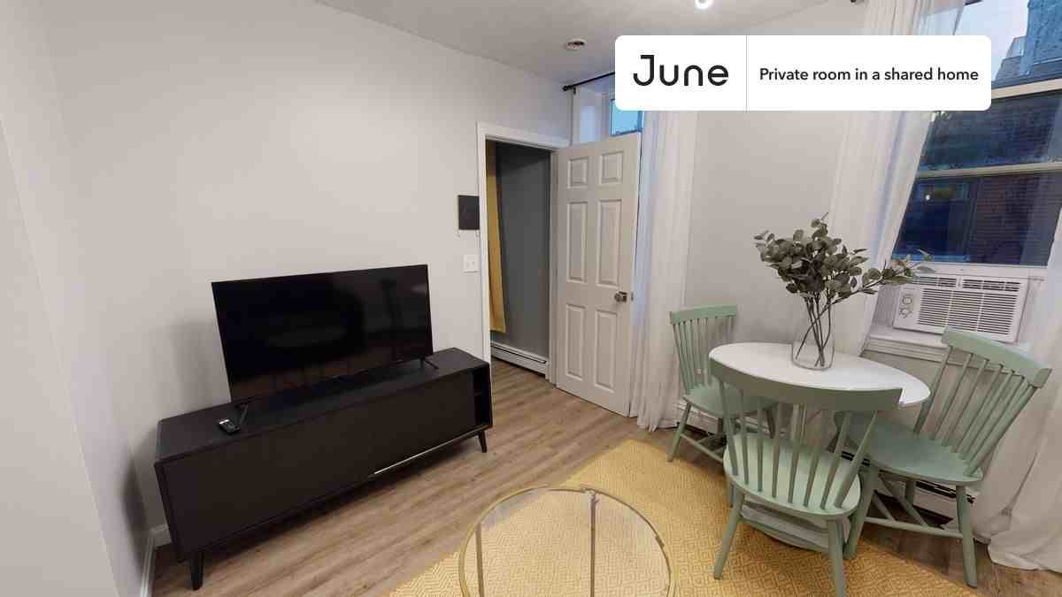 36 N Bennet St #B - Photo 4 of 9