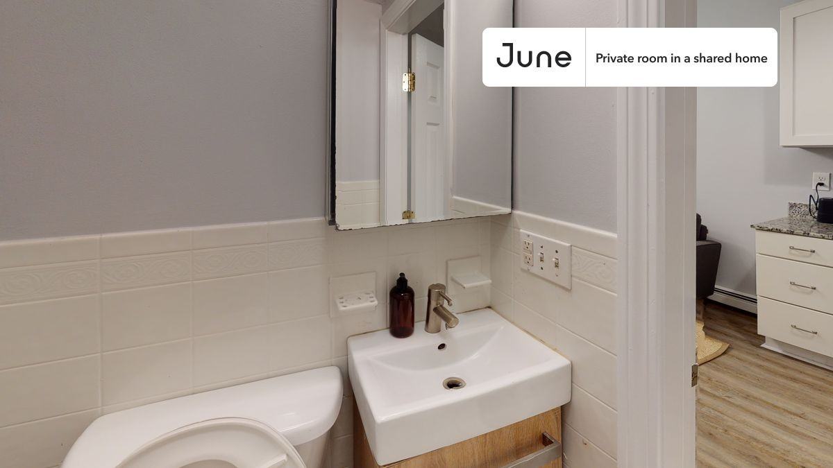 36 N Bennet St #B - Photo 7 of 9