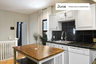 132 Chiswick Rd #2D - Photo 1 of 1