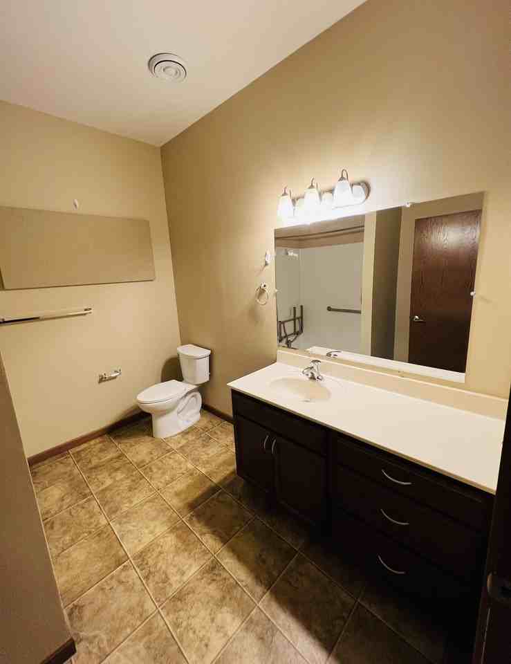 214 S Kline St #18 - Photo 7 of 11