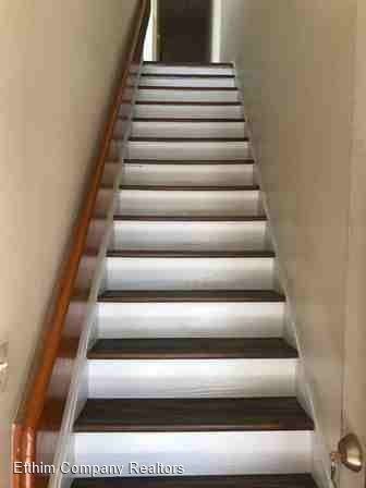 2317 Hickory St #B - Photo 2 of 14