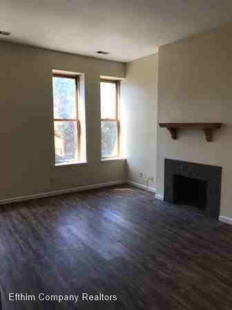 2317 Hickory St #B - Photo 3 of 14