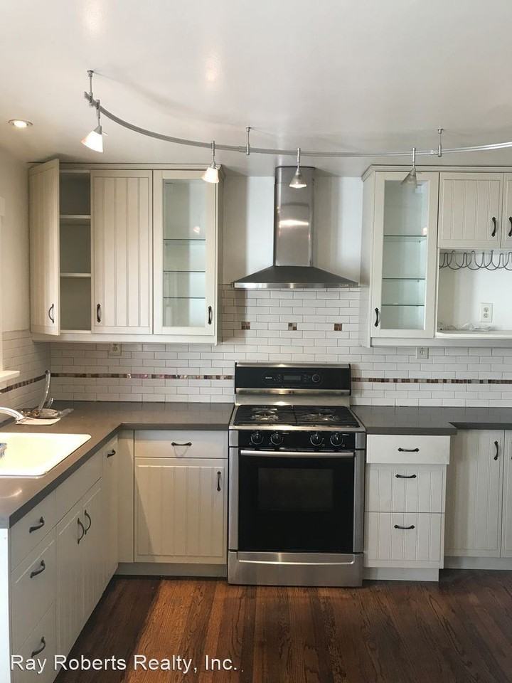 938 N Mar Vista Ave - Photo 2 of 11