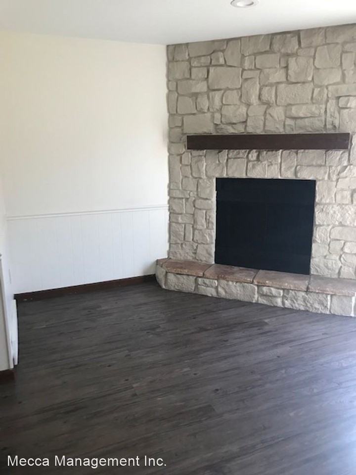 28309 - 28317 Simmons Rd - Photo 2 of 16