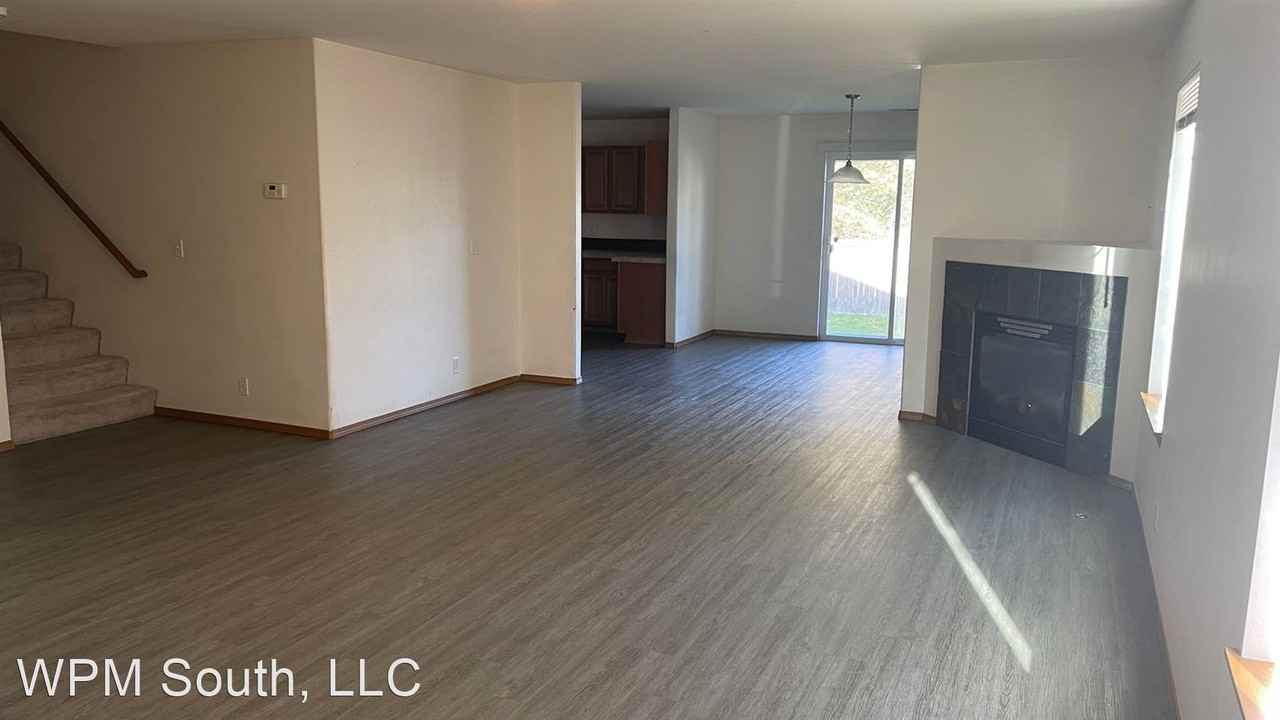28872 213th Ct Se - Photo 2 of 15