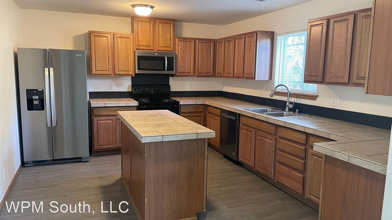 28872 213th Ct Se - Photo 3 of 15