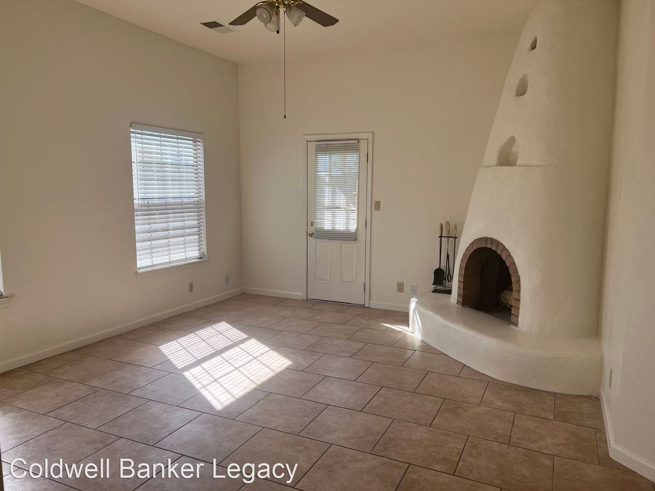 5401 Luttrell Ct Ne - Photo 2 of 15