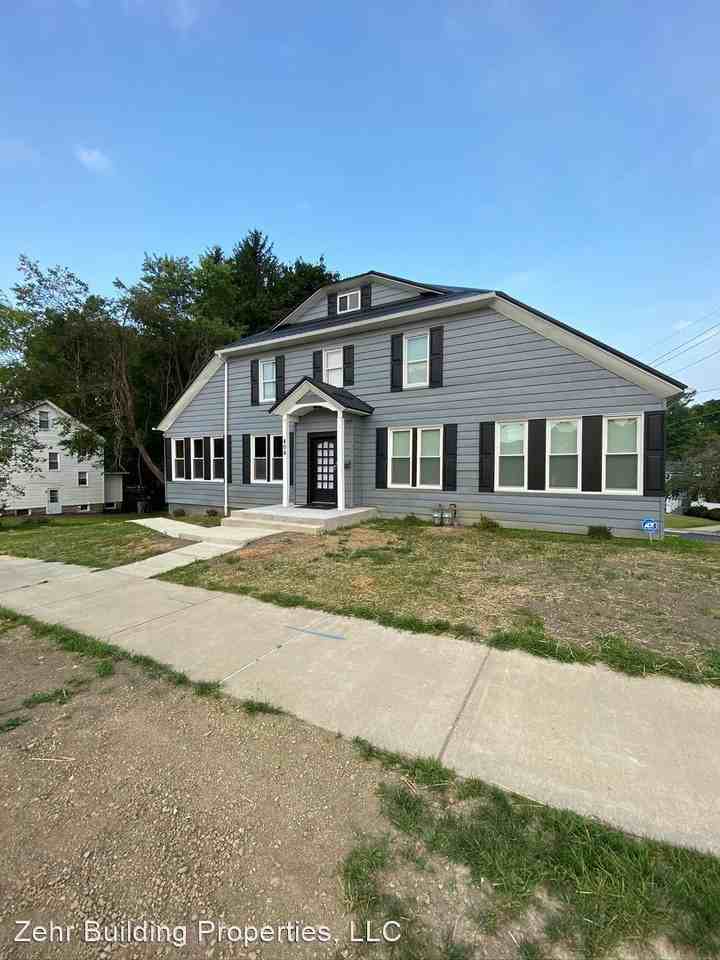 404 Park Ave - Photo 2 of 21