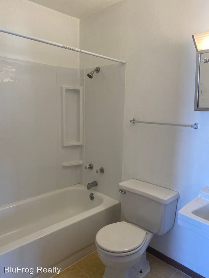 1025 4th Ave N - Photo 2 of 21