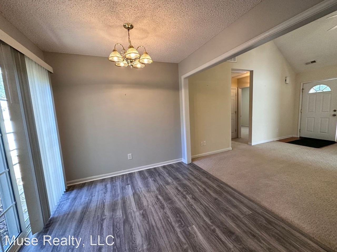 1654 Norfolk Ct - Photo 3 of 23