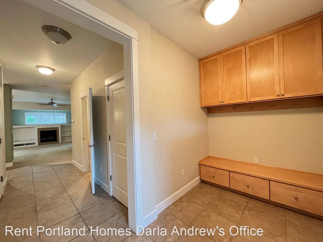 2302 Se 75th Ave - Photo 3 of 32