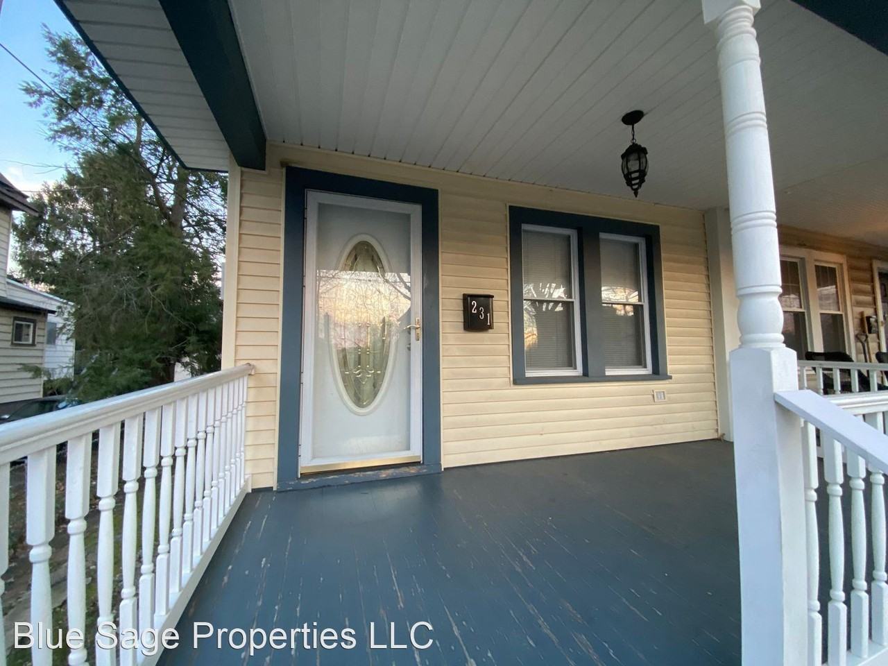 231 Hirst Ave - Photo 2 of 28