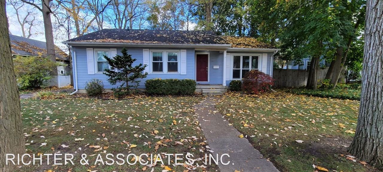 137 S Tompkins St - Photo 2 of 20