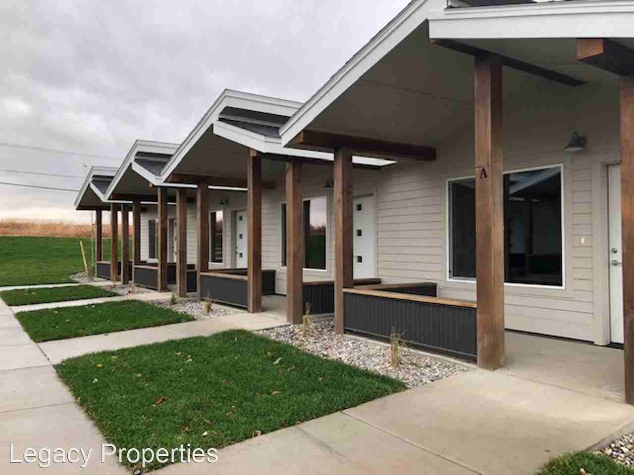 3255 - 3263 Fen Way - Photo 2 of 11