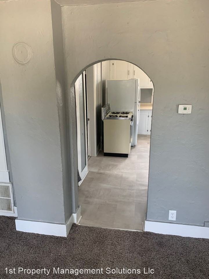 120 Hazel St - Photo 3 of 9