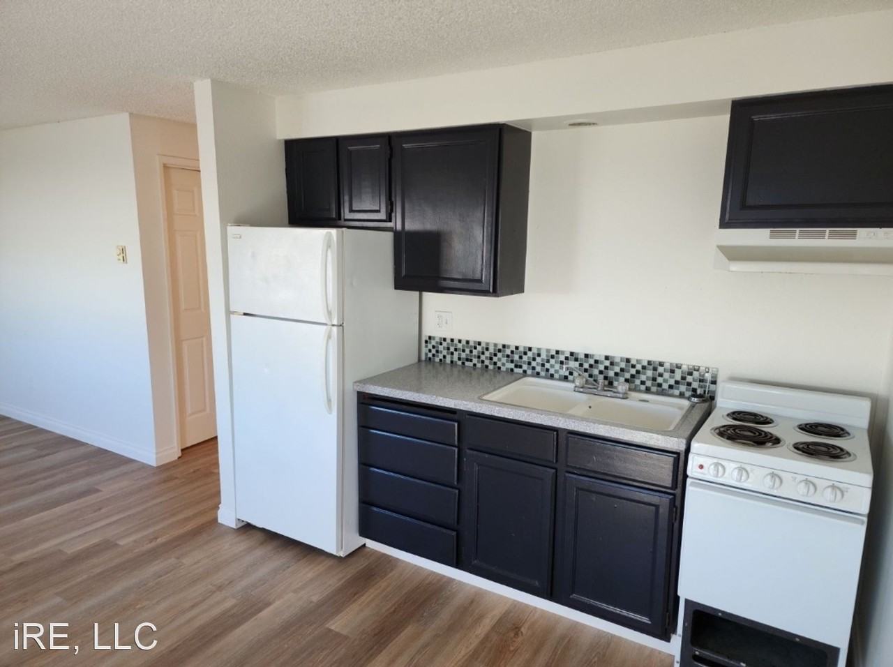 3004 E Boone Ave - Photo 2 of 9