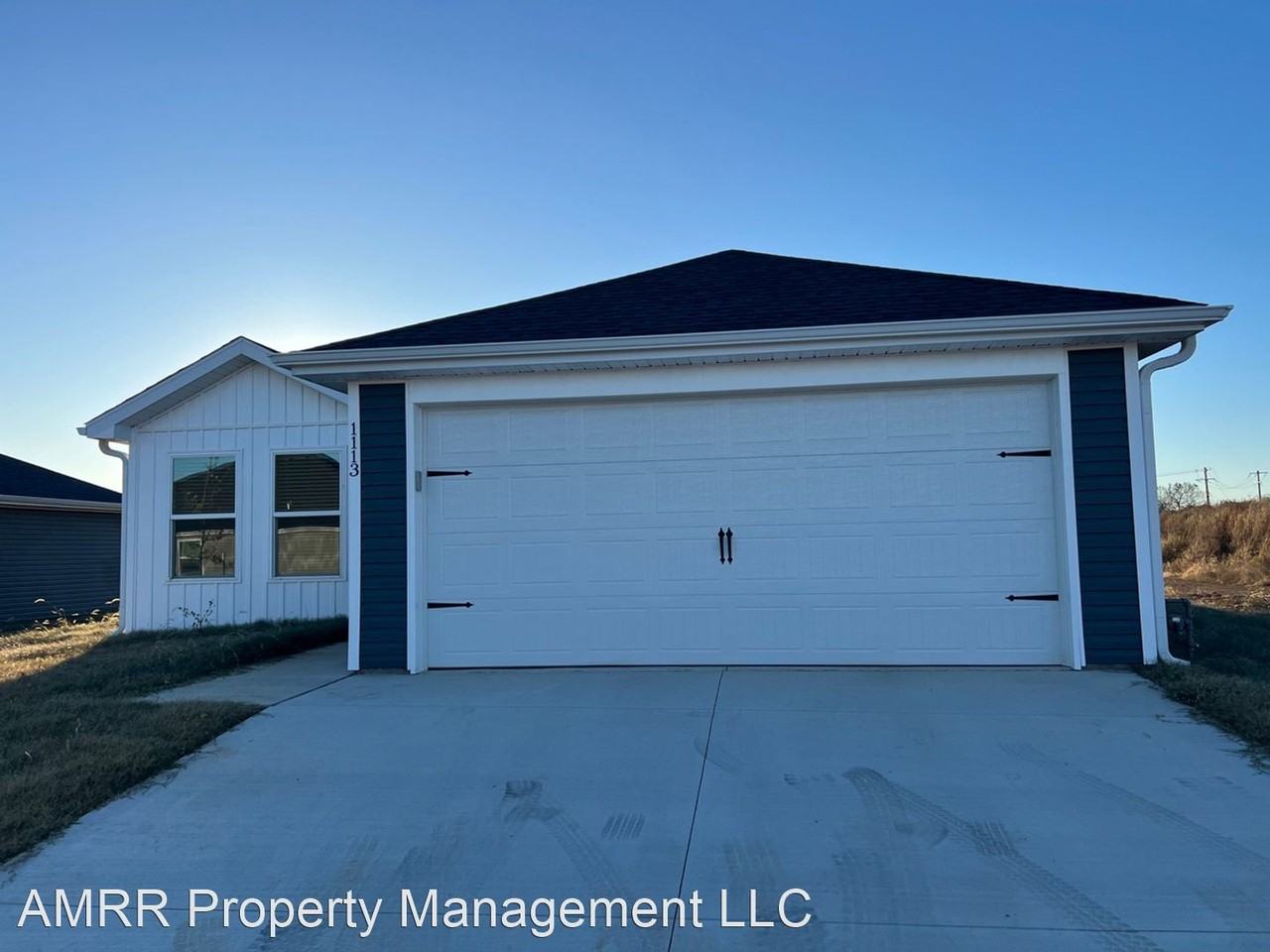 1113 Downy Dr - Photo 2 of 33