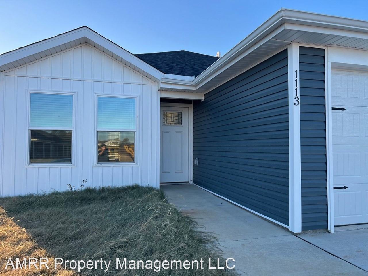 1113 Downy Dr - Photo 3 of 33