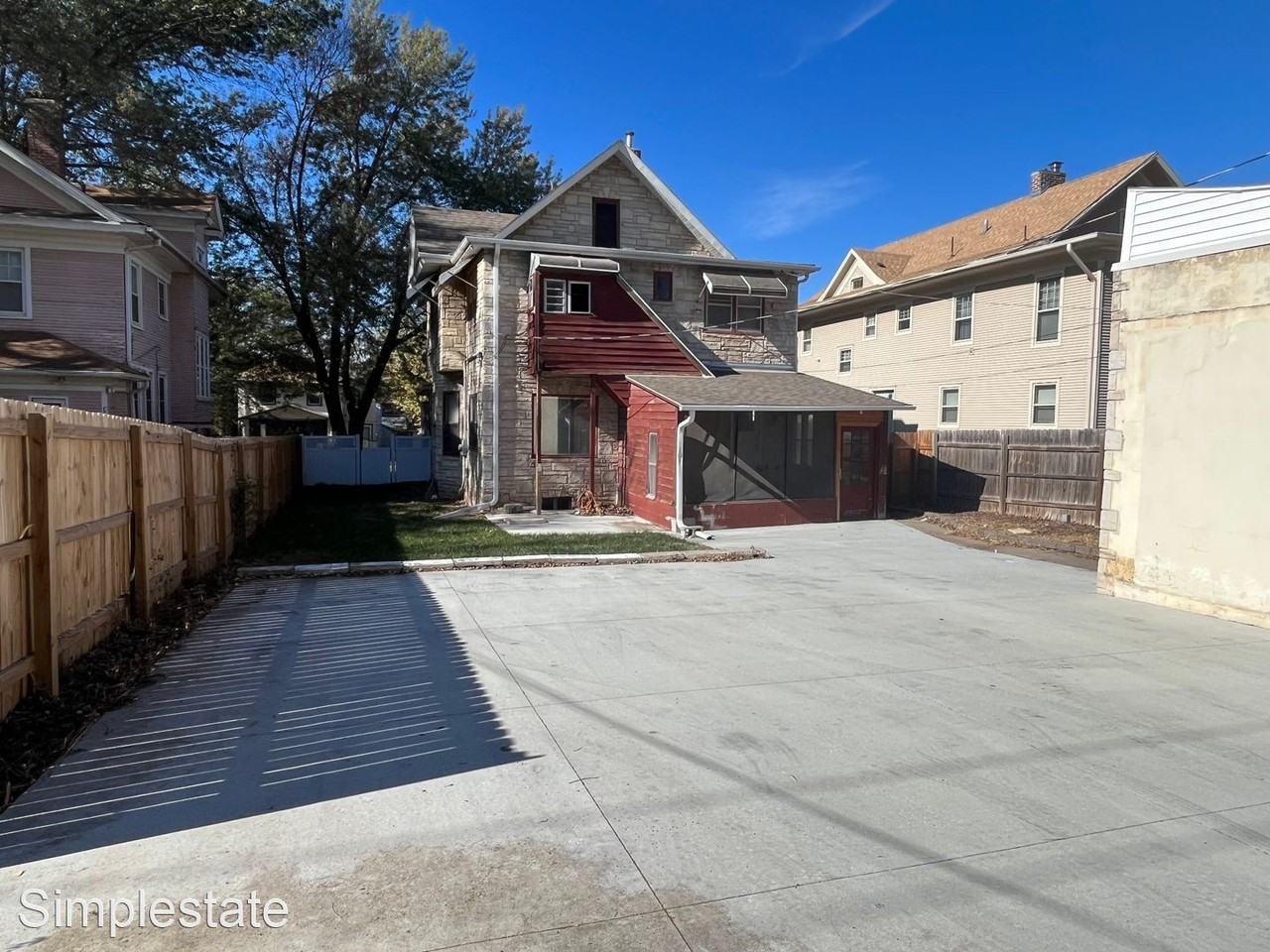 418 S 27th St - Photo 2 of 33