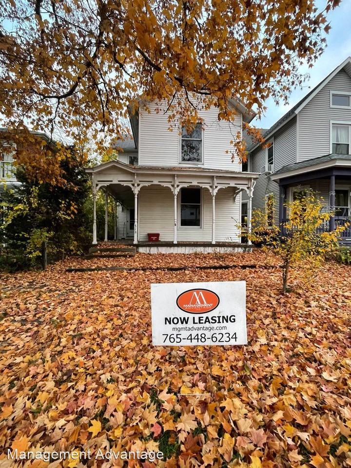 319 E Franklin St - Photo 2 of 10