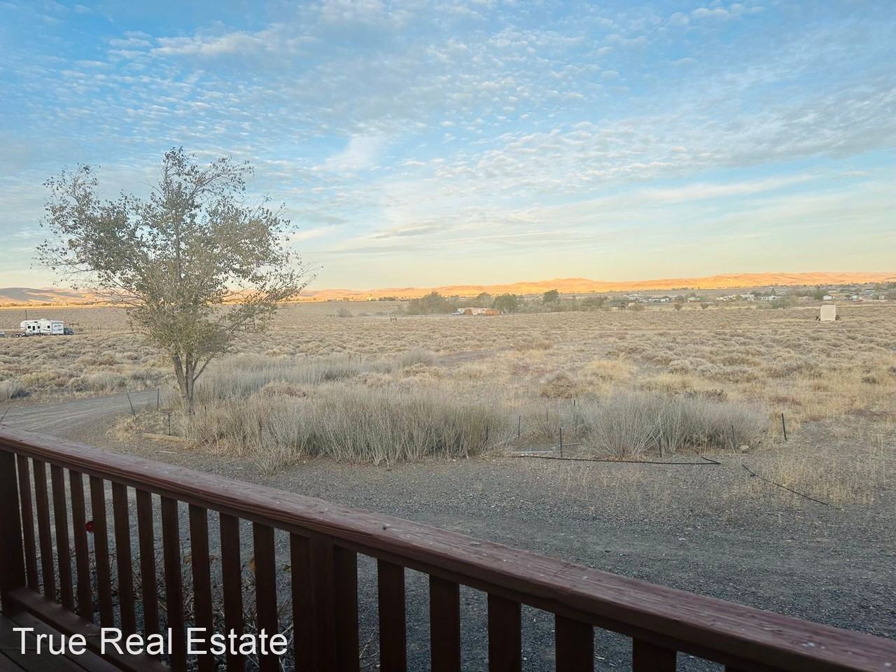 5155 Aspen St - Photo 3 of 13